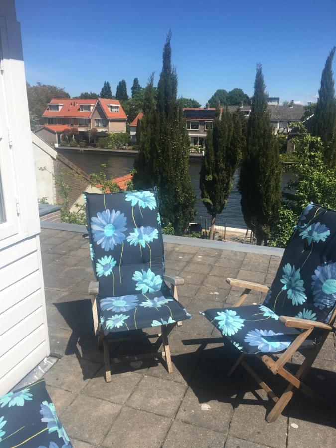 Luc's Place, jaccuzi, waterbed Zoeterwoude Exterior foto